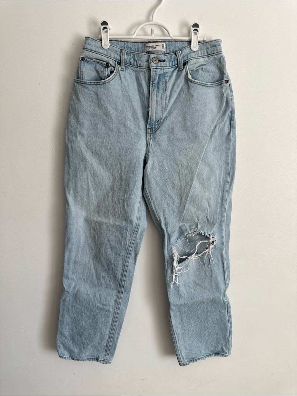 Abercrombie & Fitch 90's Straight Ultra High Rise Curve Love Jeans *Short Length
